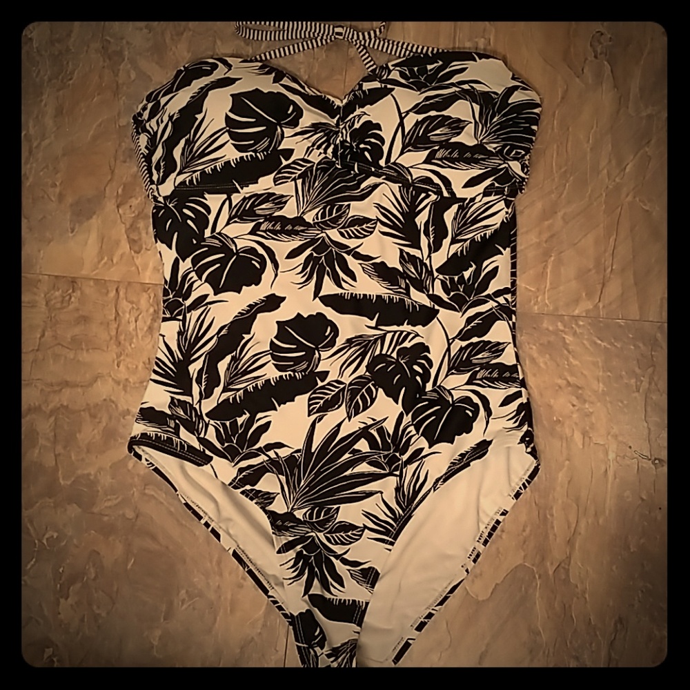 Black and white one-piece swimsuit